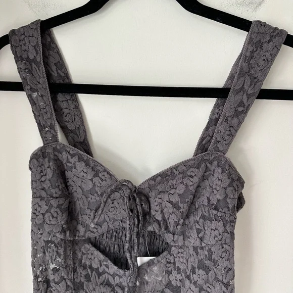 NWT Free People Strike A Pose Lace Thong Bodysuit Volcanic Glass Gray Size Small - Picture 6 of 9